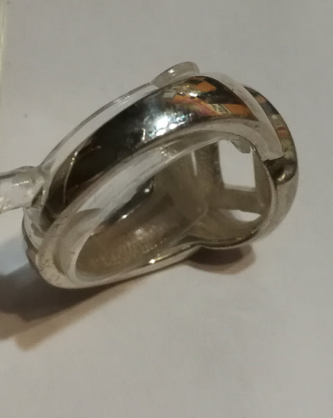 Ring with service logo open